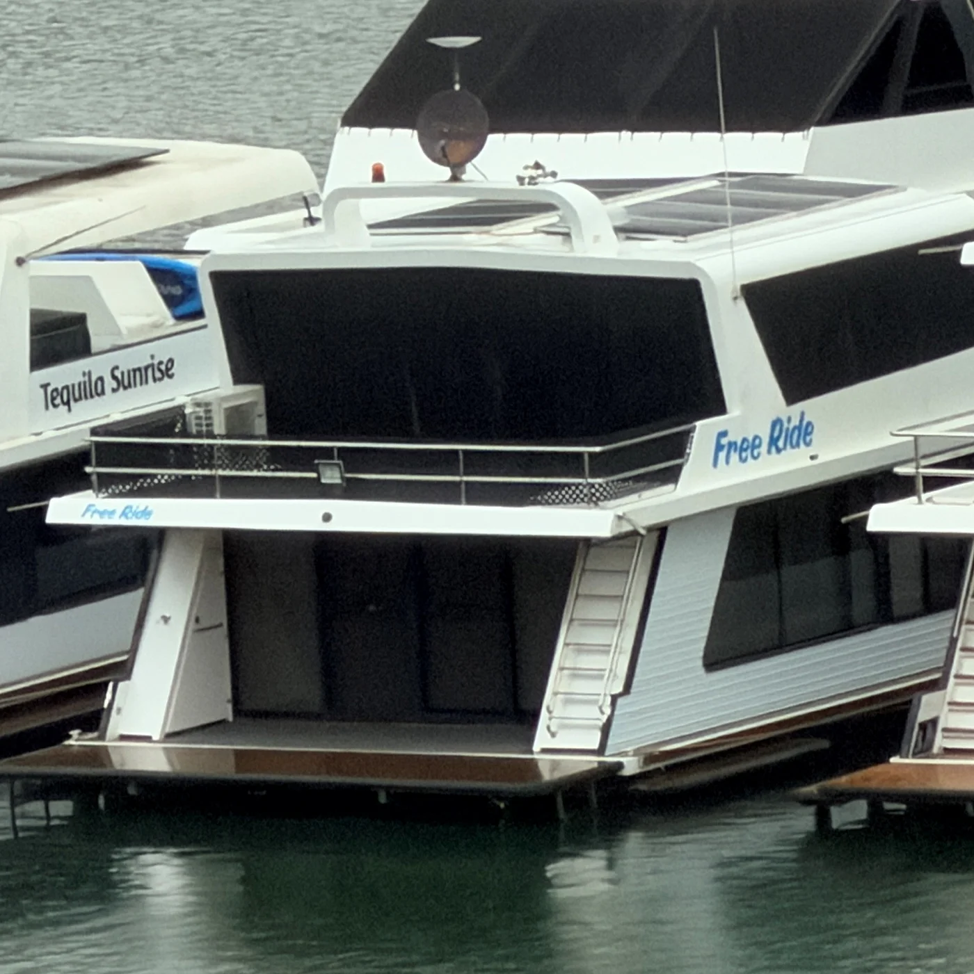 Featured Boat - FREE RIDE
